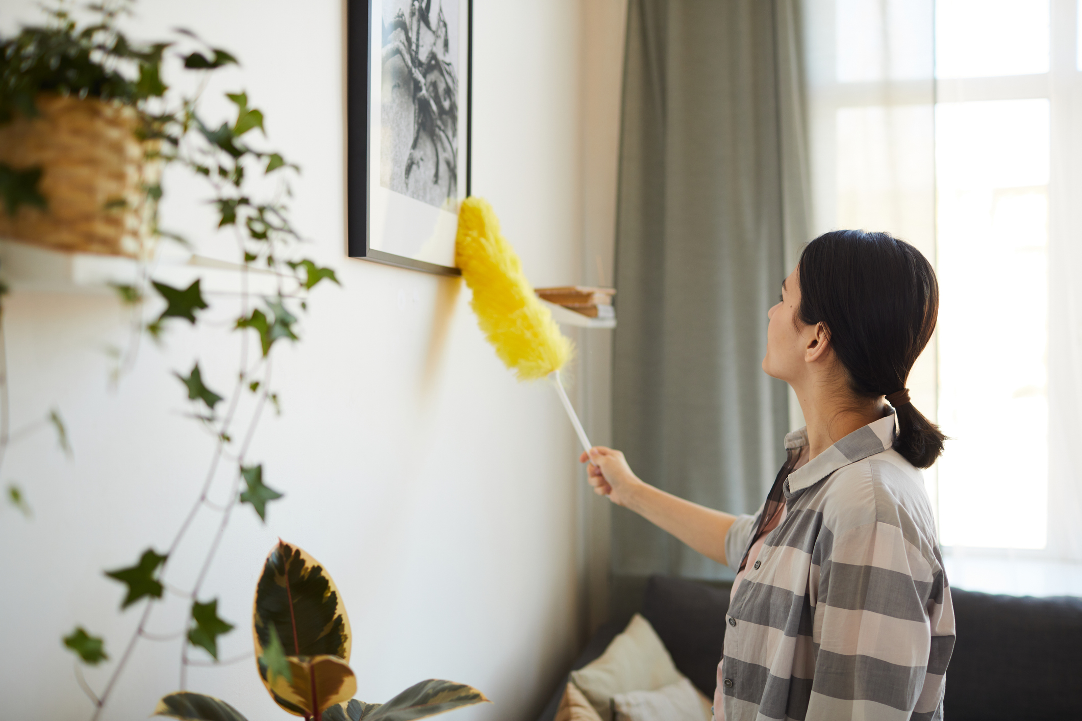 How to Properly and Safely Clean Your Picture Frames